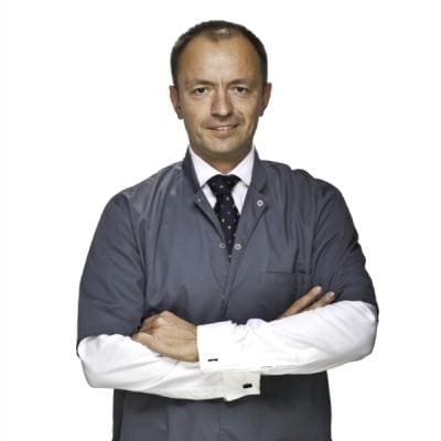 dr n. med. Mariusz Szyba chirurg stomatolog